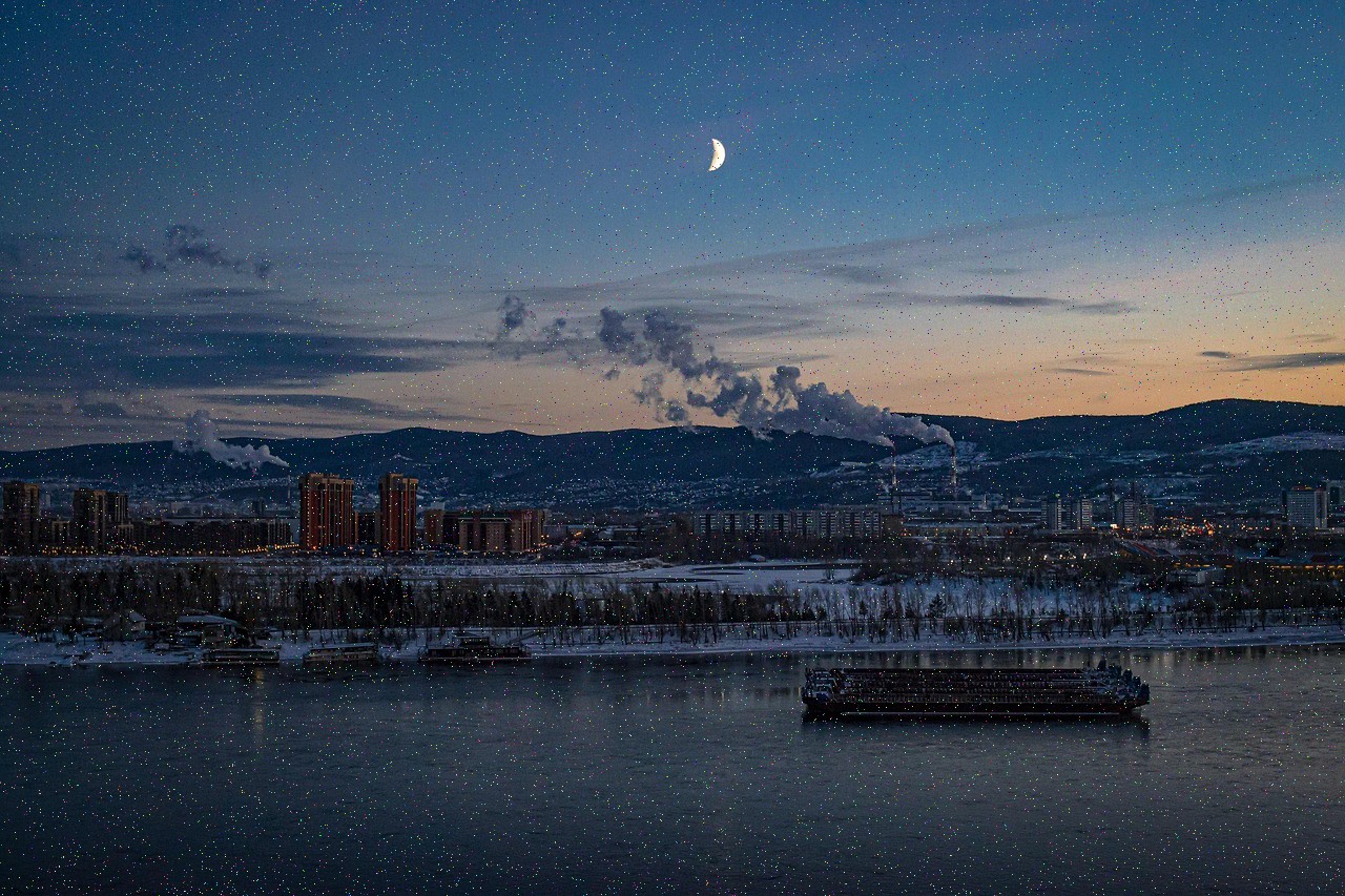 تصویر خبر: اتاق ماهی پانزده ریال حق نظافت هر اتاق ماهی.