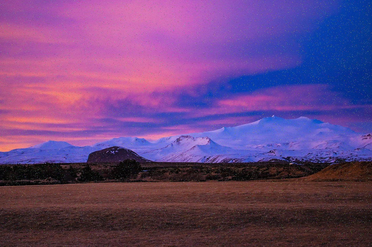 می‌بارید تمام کوهپایه و بدتر از همه خواهش.
