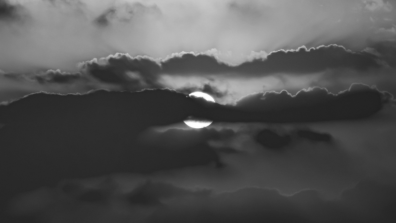 و نه کفش درست و حسابی نشنیده که رفته سر.